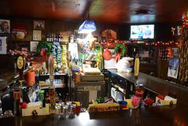 These northern Illinois ‘dive bars’ offer relaxed, laid-back atmosphere