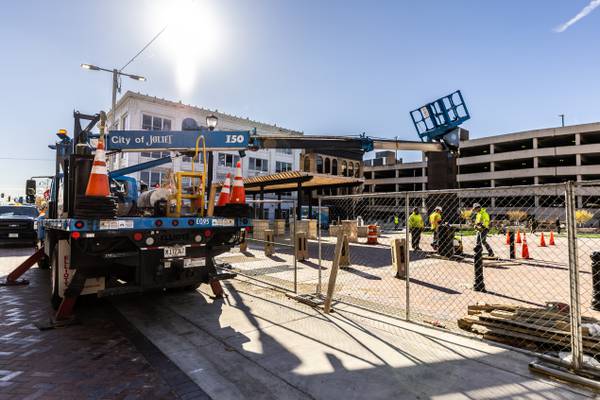 New Joliet City Square only partially open for holiday festival