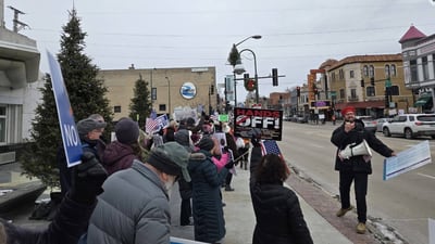 ‘We value immigrant contributions:’ St. Charles residents rally against ICE being allowed in town