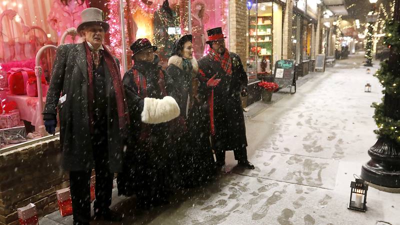 5 things to do in McHenry County: Luminary Nights in Crystal Lake, ‘The Nutcracker’ performances