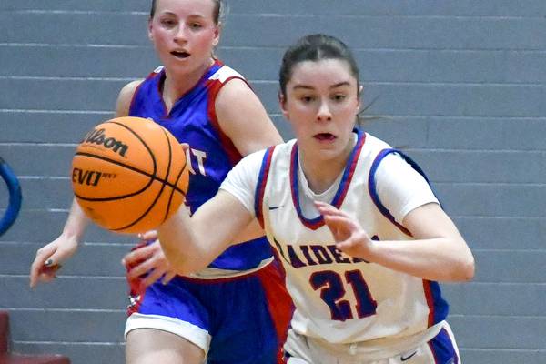 Photos: Iroquois West Holiday Hoops Tournament, girls basketball