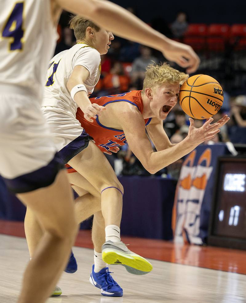 Eastland’s Adam Awender corrals a ball against Peoria Christian Thursday, March 13, 2025, during the Class 1A boys basketball state semifinal.