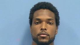 Earlville man pleads guilty to selling cocaine while wearing an ankle bracelet, gun charge