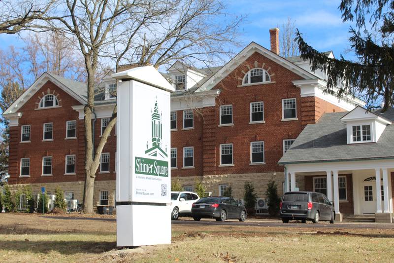 Shimer Square Apartments is located at 203 East Seminary St. in Mount Carroll.