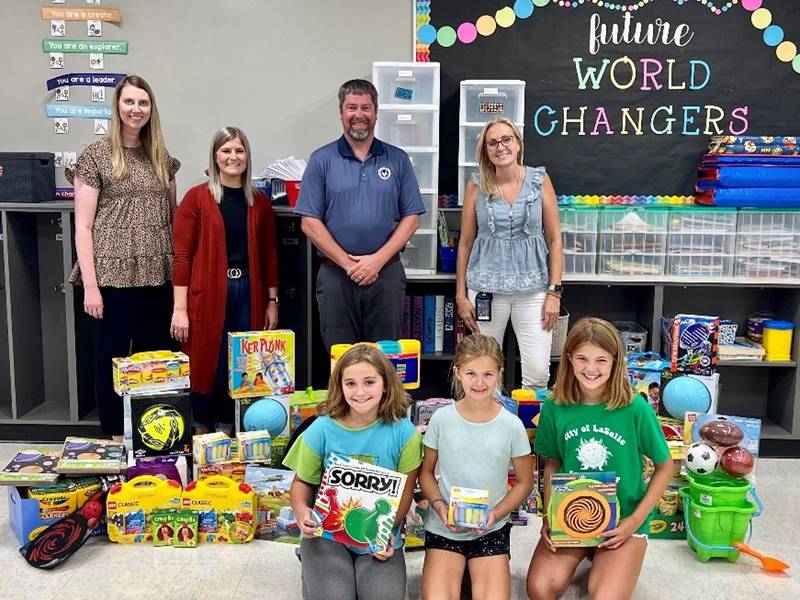 This summer, Carus unveiled the first ever Pack the School Challenge in the Illinois Valley. Carus employees at the Peru headquarters and La Salle manufacturing site teamed up to collect $879 in employee donations for a school supply drive benefitting Northwest Elementary School in La Salle. Carus matched the employee donations bringing the total to nearly $2,000 in school supplies.