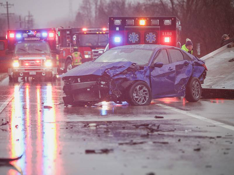 5 injured in crash near Marengo that shut down portion of Route 23