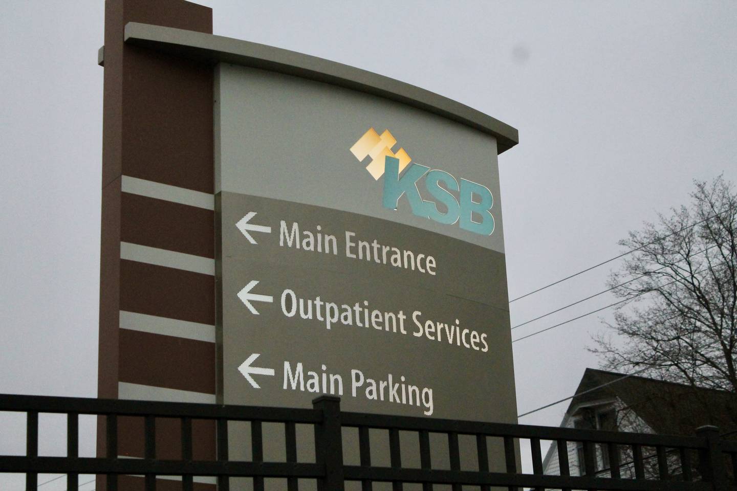 Parking entrance sign to KSB Hospital in Dixon from Tuesday, April 4, 2023.