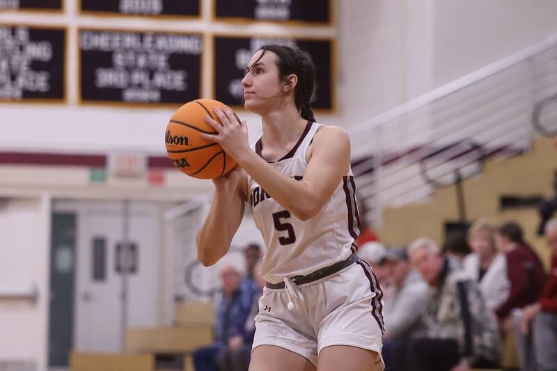 Lockport’s Addison Way lines up a shot against Bradley-Bourbonnais on Thursday, Jan 16, 2025 in Lockport.