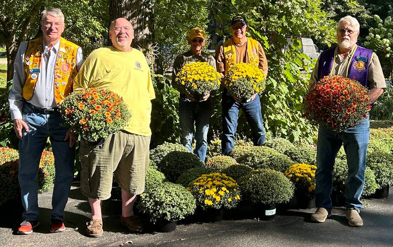 (Left to right); Genoa Lions Gene Bradford, Rene’ Van Der Heyden, Hector Feliciano, Ron Sheahan and Genoa Lions president Mike Dreska