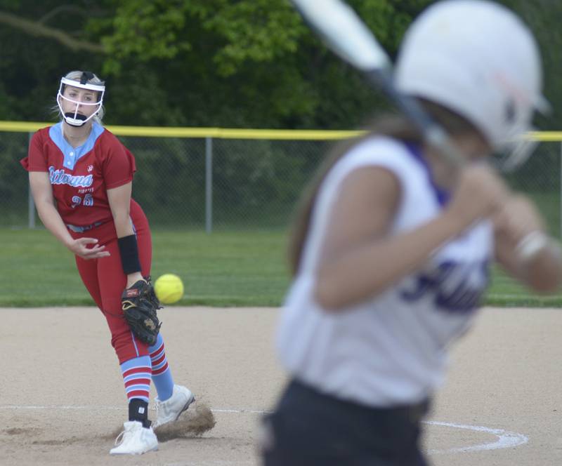 Ottawa’s Audrey Davis pitches in relief against Rochelle Wednesday at Ottawa.