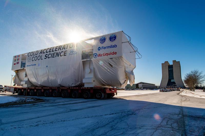 Fermi National Accelerator Laboratory (Fermilab) moved a 95-ton coldbox on Wednesday, Jan. 15, 2025, following a two month journey from France to Batavia. The coldbox is a crucial piece of equipment for the lab’s new Proton Improvement Plan II (PIP-II) particle accelerator project.