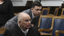 Judge dismisses weapons charge at Rittenhouse murder trial
