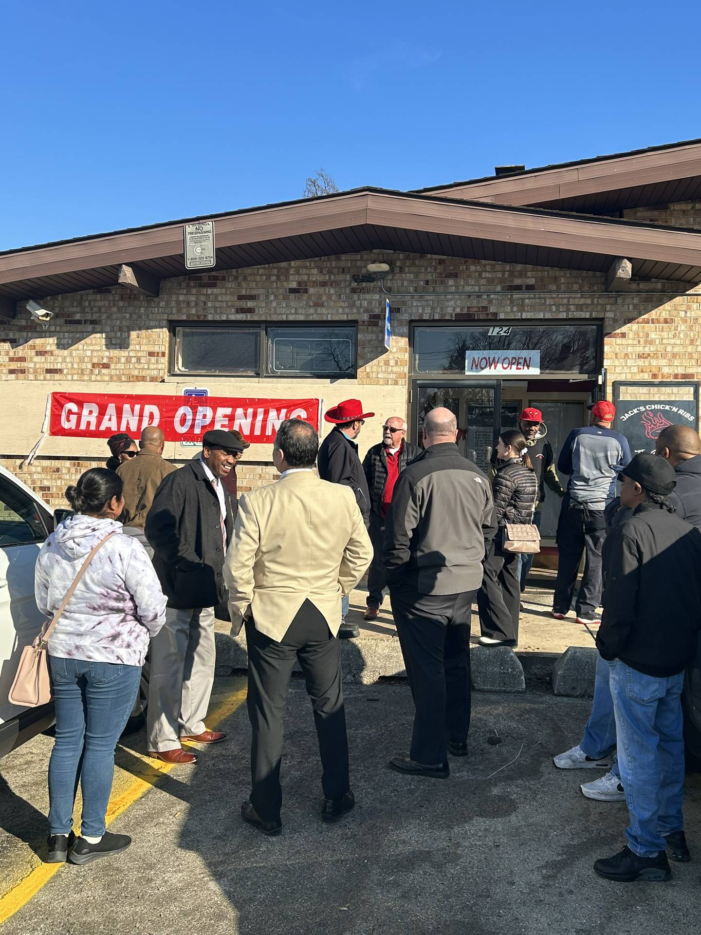 Jack’s Chick’n Ribs barbecue restaurant in Joliet celebrates grand