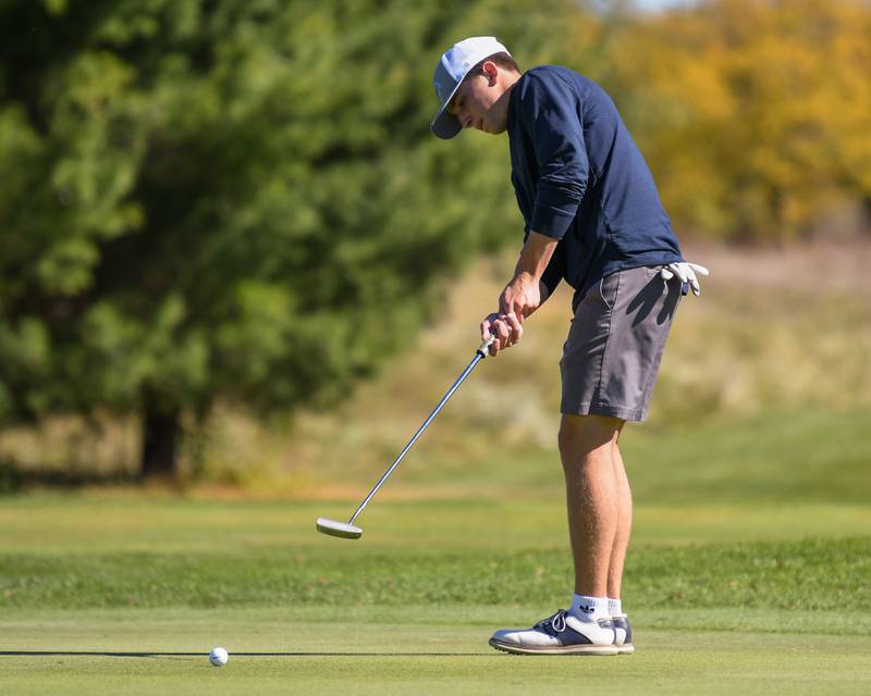 Downers Grove South's Jack Chrasktka putts during on Monday Oct. 7, 2024, during the 3A sectional match held at Blackberry Oaks Golf Course in Bristol.