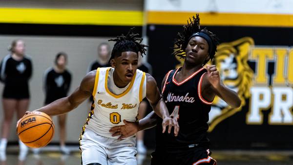 Aamir Shannon’s big third quarter helps Joliet West fight through rough spots to down Minooka
