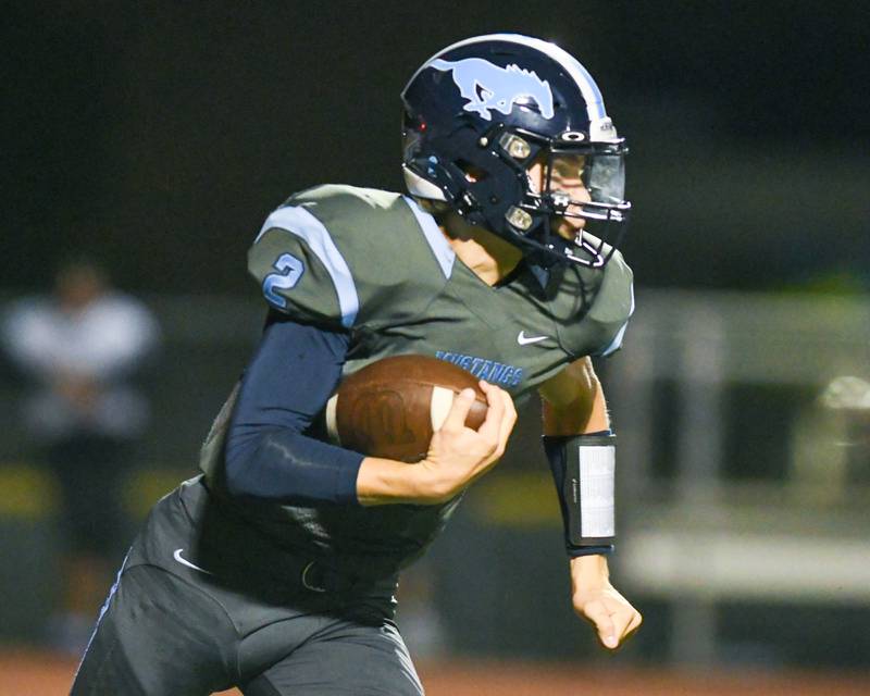 Downers Grove South William Potter (2) runs the ball on Friday Sep. 15, 2023, while taking on Willowbrook at Downers Grove South.