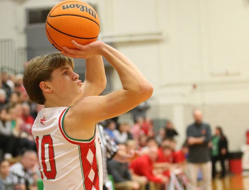 L-P's Barylin Bond shoots a wide-open three point basket against Pontiac on Tuesday, Dec. 17, 2024 in Sellett Gymnasium at L-P High School.