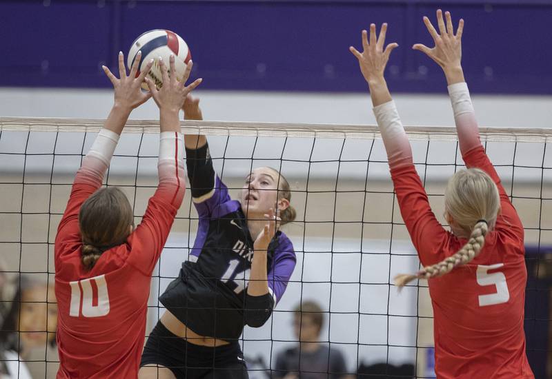 Dixon’s Leah Carlson hammers a shot against Oregon’s Lola Schwarz Thursday, Oct. 9, 2025.
