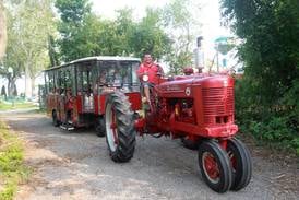 Woodridge Park District offers hayrides on Columbus Day