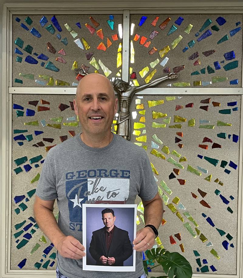 Keith Nester, a former Protestant pastor, Catholic convert, and executive director of Down to Earth Ministries, will speak Wednesday night in Plainfield and Thursday night in Crest Hill. Rich DuSatko of Plainfield (holding Nester's photo), who helped arrange Nester’s appearances, said he discovered Nester on YouTube during the pandemic and wants to share the inspiration.