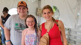 Leaf River Soaring Eagles attend Ogle County Fair