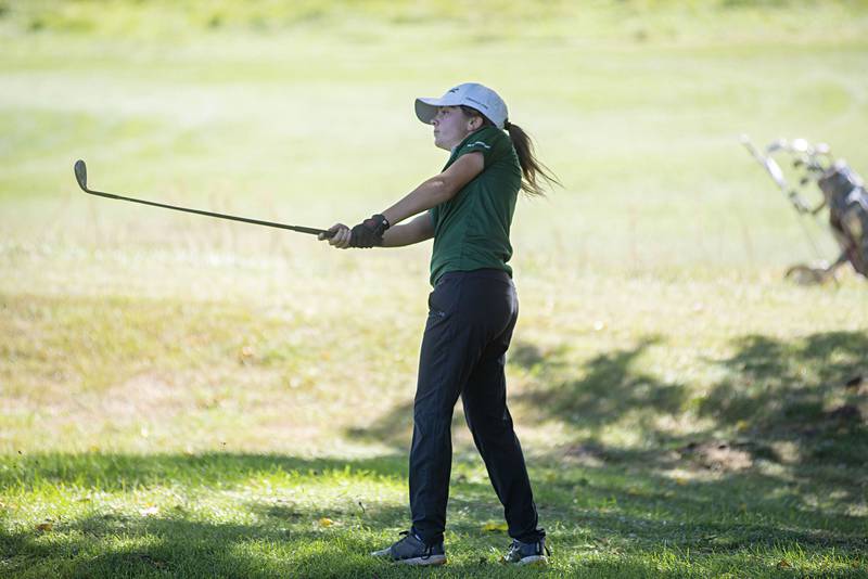 St. Bede’s Gianna Grivetti chips towards the #6 green at Deer Valley during class A girls regional golf Thursday, Sept. 29, 2022.