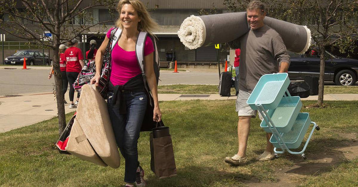 NIU students, families flood campus for MoveIn Day Shaw Local