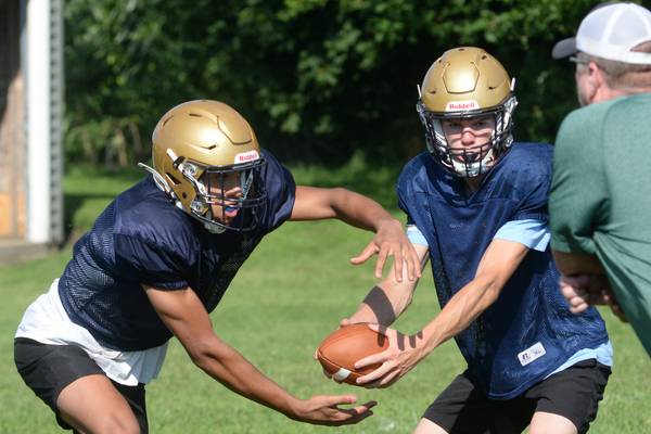 Photos: Oregon, Forreston, Polo football practices