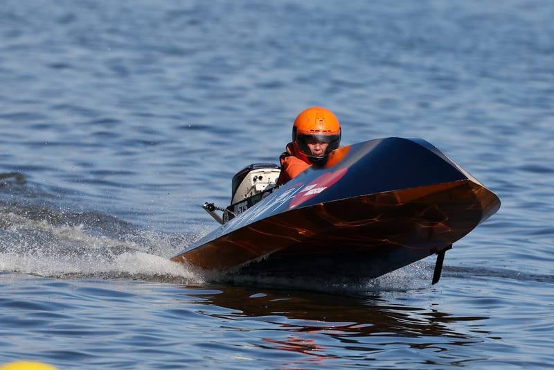Johnathan Perez races during the US Title Series (USTS) Pro National Championship Boat Races on Friday, July 25, 2025 in DePue.
