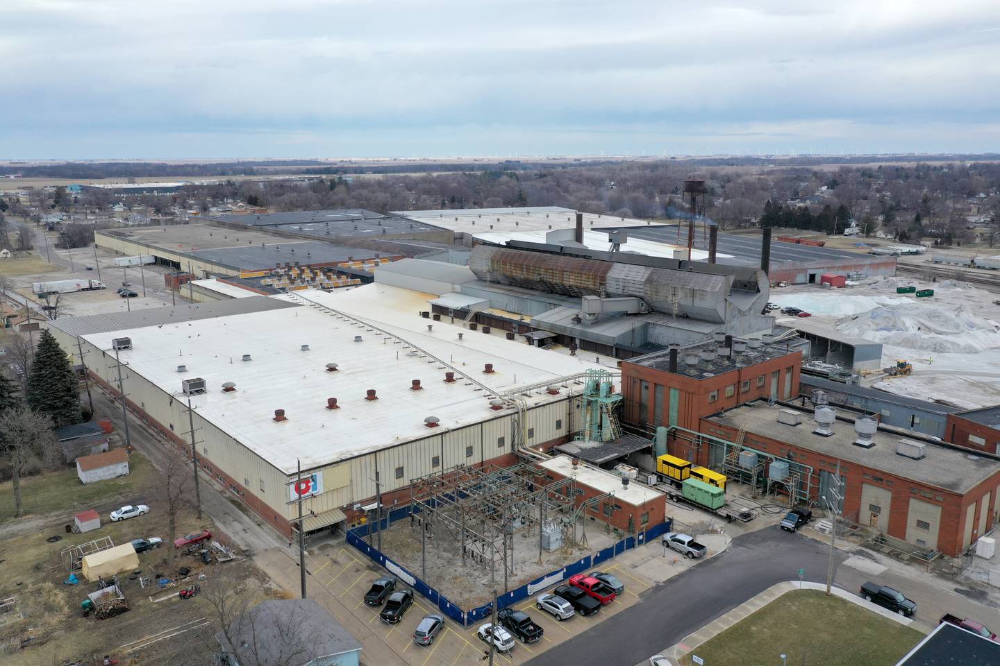 Owens-Brockway, part of the global Owens-Illinois company, informed the state of Illinois in late October it would be halting commercial production at its Streator plant by Nov. 18. The photo was taken in February 2023.