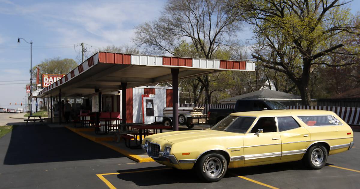 Photos Huntley Dairy Mart Prepares to Reopen Shaw Local
