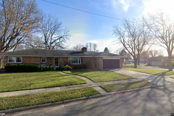 Single-family home sells in Rochelle for $192,000