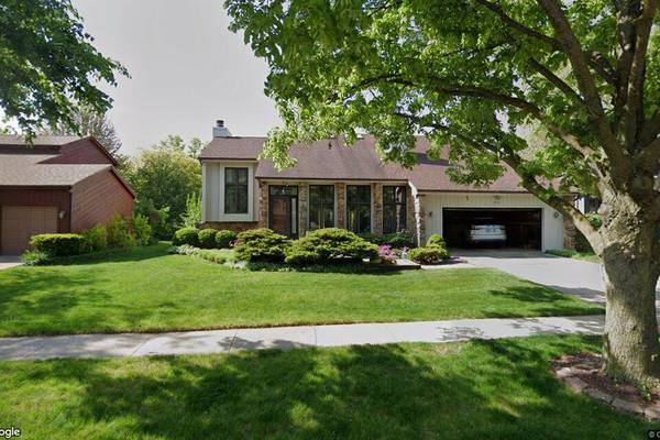 Sale closed in Woodridge: $712,000 for a single-family home
