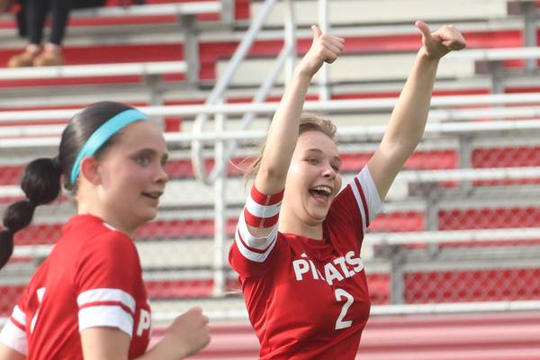 Chloe Carmona strikes 4 times, Ottawa powers past La Salle-Peru 6-0