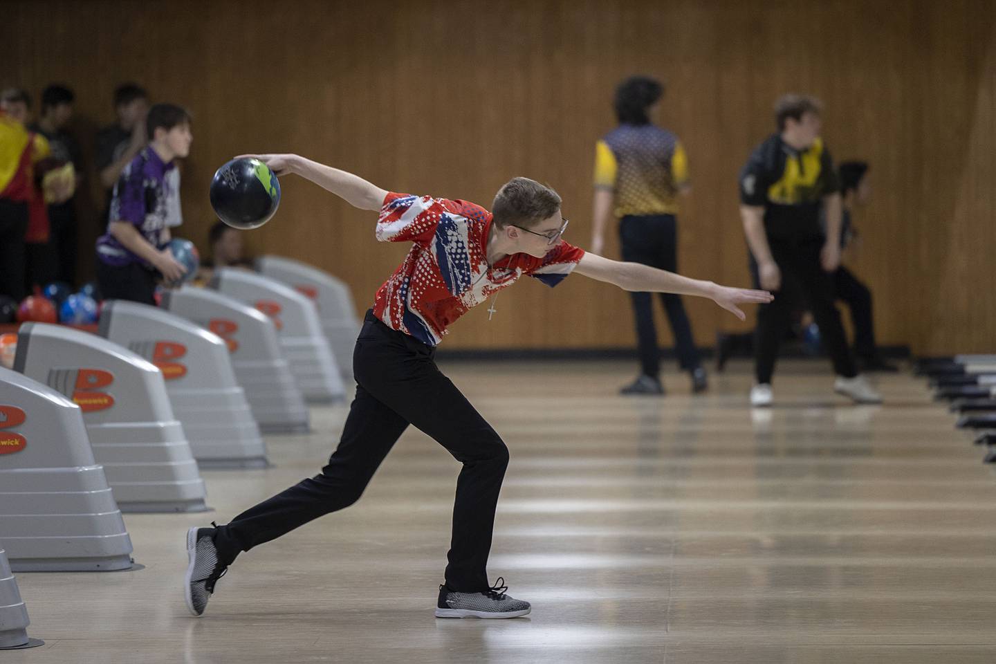 Oregon’s Stylar Long pulls back in his backswing during bowling regionals Saturday, Jan. 14, 2023 in Dixon.