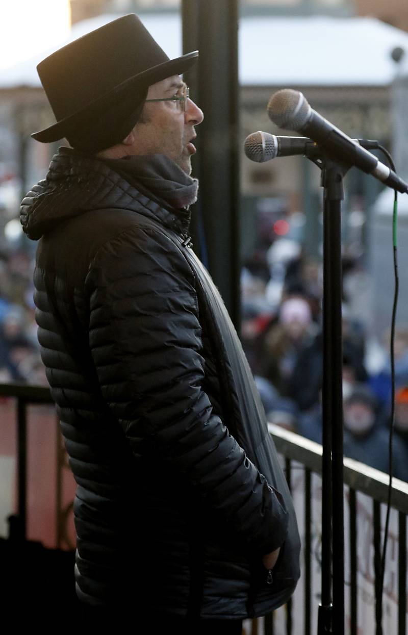 "Groundhog Day" writer Danny Rubin talks about writing the movie as he speaks to the crowd Thursday, Feb, 2, 2023, during the annual Groundhog Day Prognostication on the Woodstock Square.