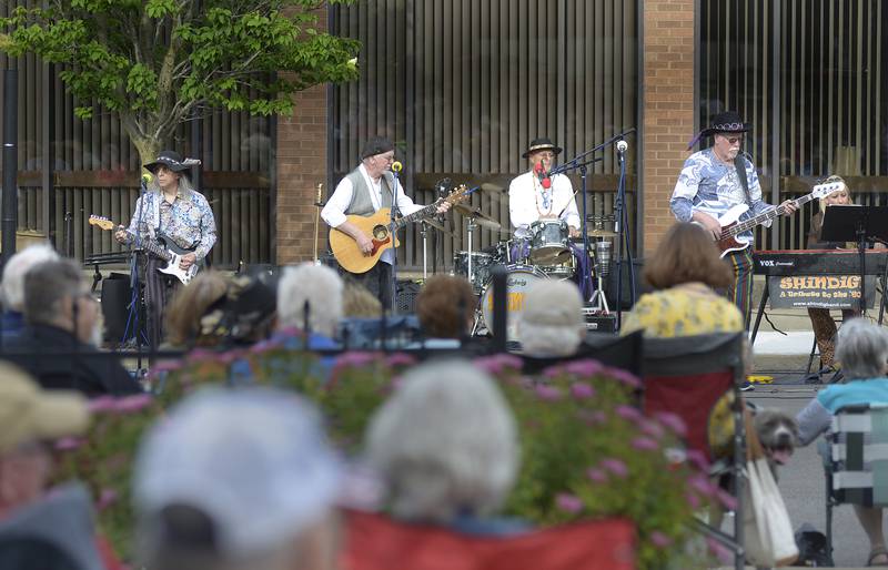 The Streator Jammin’ at the Clock concert series began Friday night at Heritage Park. Shindig, a 60’s 70’s band got things going with plenty of songs from the past.