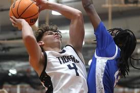 Bud Shanahan sparks Crystal Lake Central in win over Woodstock