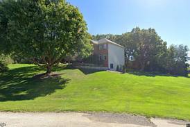 Single-family home sells for $670,000 in St. Charles