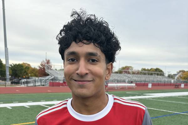 Naperville Central breaks tie with second-half goal, beats Oswego for regional title.