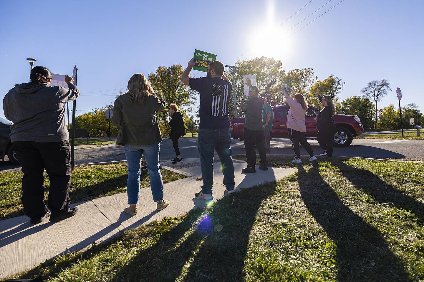 AFSCME union workers gather outside of the Dixon Correctional Center Thursday, Oct. 17, 2024, to demonstrate for safer working conditions.