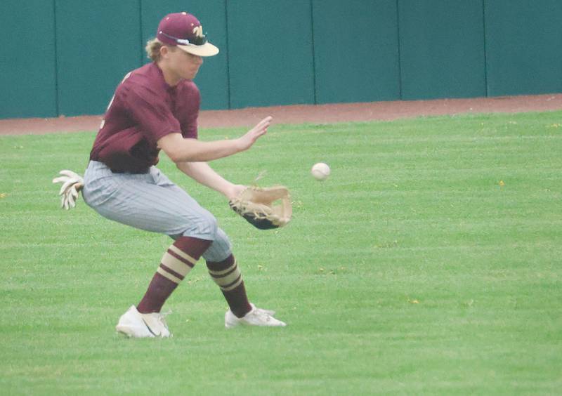 Morris's Caden Medler fields a ground ball on Friday, April 17, 2026 at Huby Sarver Field in the L-P Athletic Complex in La Salle.