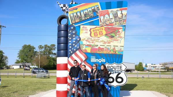 Photos: New Route 66 sculpture at Joliet raceway