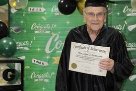 Ten Timbers of Shorewood residents graduate from Academy for Seniors