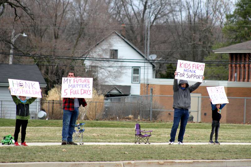 Oswego School District parents continue call for inperson learning