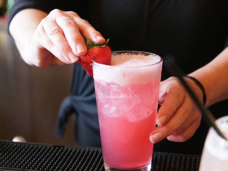 Super Bowl parties could reveal new drinking trend