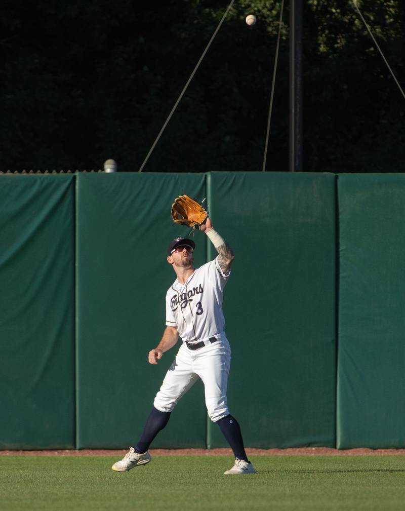 Center fielder Jimmy Kerrigan gets ready to catch a fly ball during a game against the Milwaukee Milkmen at Northwestern Medicine Field on Friday, July 29, 2022.