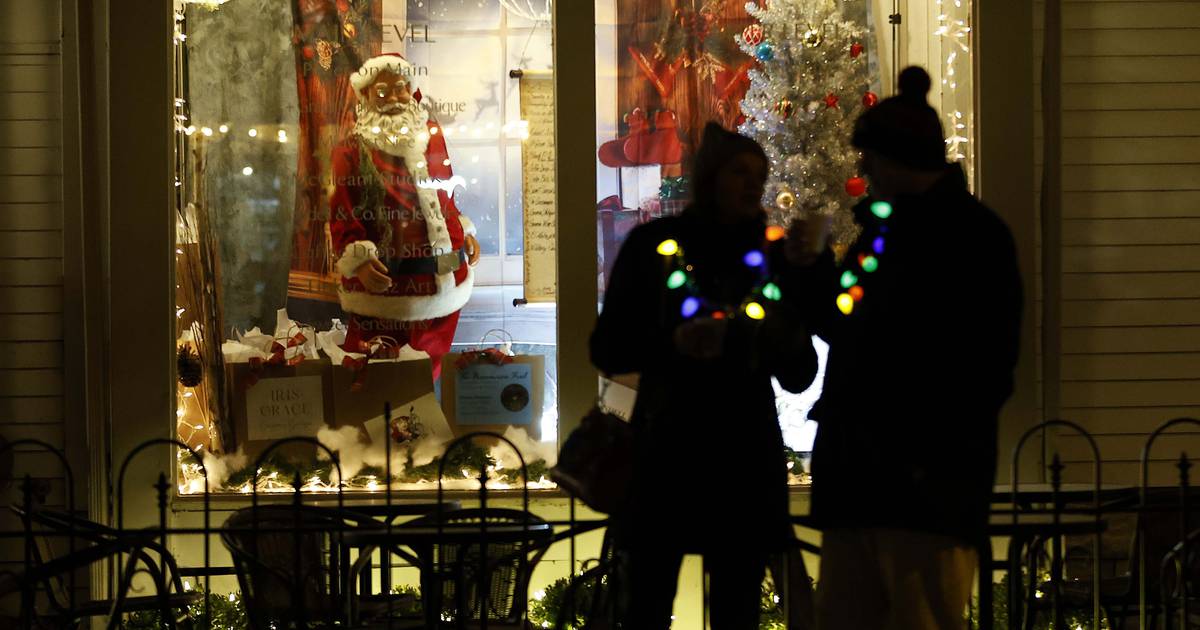 Geneva’s annual Christmas Walk & Holiday House Tour Dec. 5–6