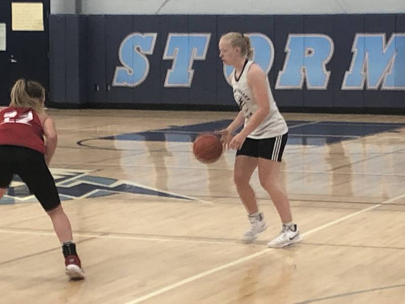 Bureau Valley senior Nicole Kerber sets up a play in Thursday's varsity game vs. E-P at the Storm Gym. BV won 31-25.