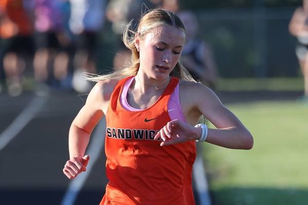 Sandwich defending distance double champ Sunny Weber set for last state meet: I’m trying to take this all in’